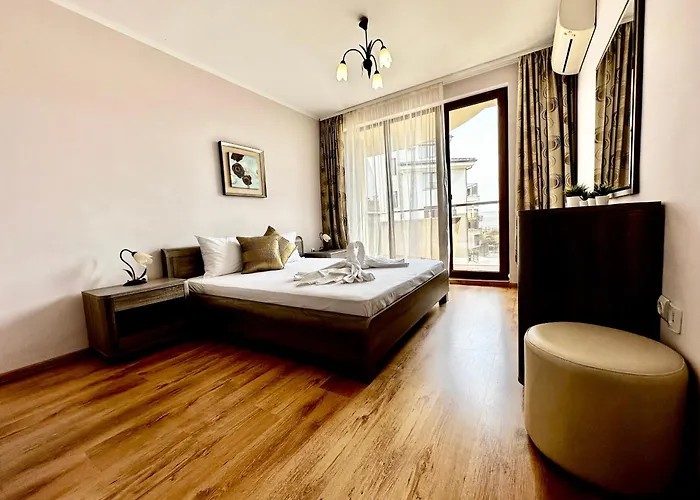 Perfect Sea And Pool View Long