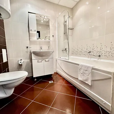 Perfect Sea And Pool View Long * シュコルピロフツ