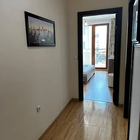 Perfect Sea And Pool View Long * シュコルピロフツ