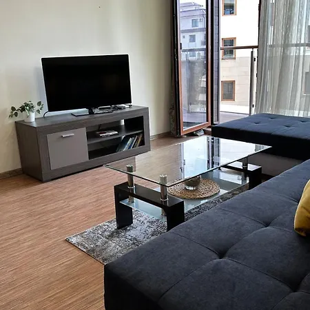 Perfect Sea And Pool View Long シュコルピロフツ