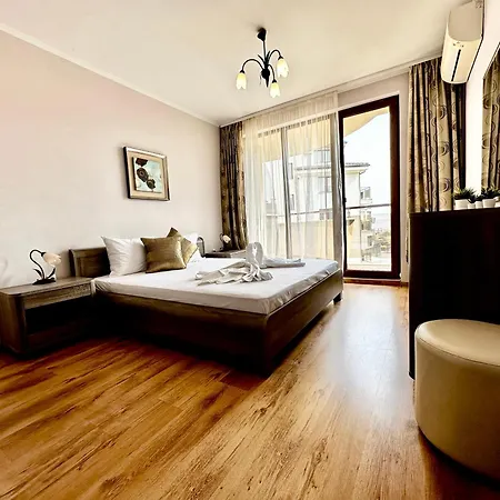 Perfect Sea And Pool View Long