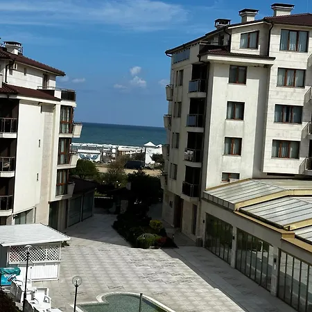 Perfect Sea And Pool View Long アパート シュコルピロフツ