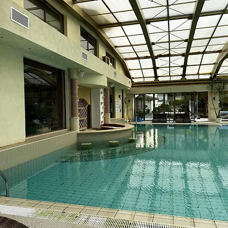 Perfect Sea And Pool View Long *