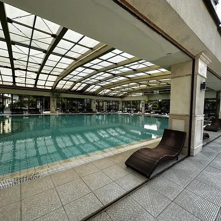 アパート Perfect Sea And Pool View Long シュコルピロフツ