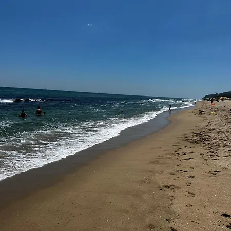 Perfect Sea And Pool View Long シュコルピロフツ